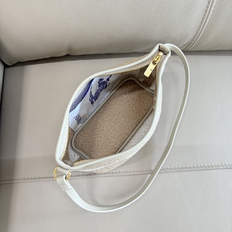 Bv*b*rry hobo bags